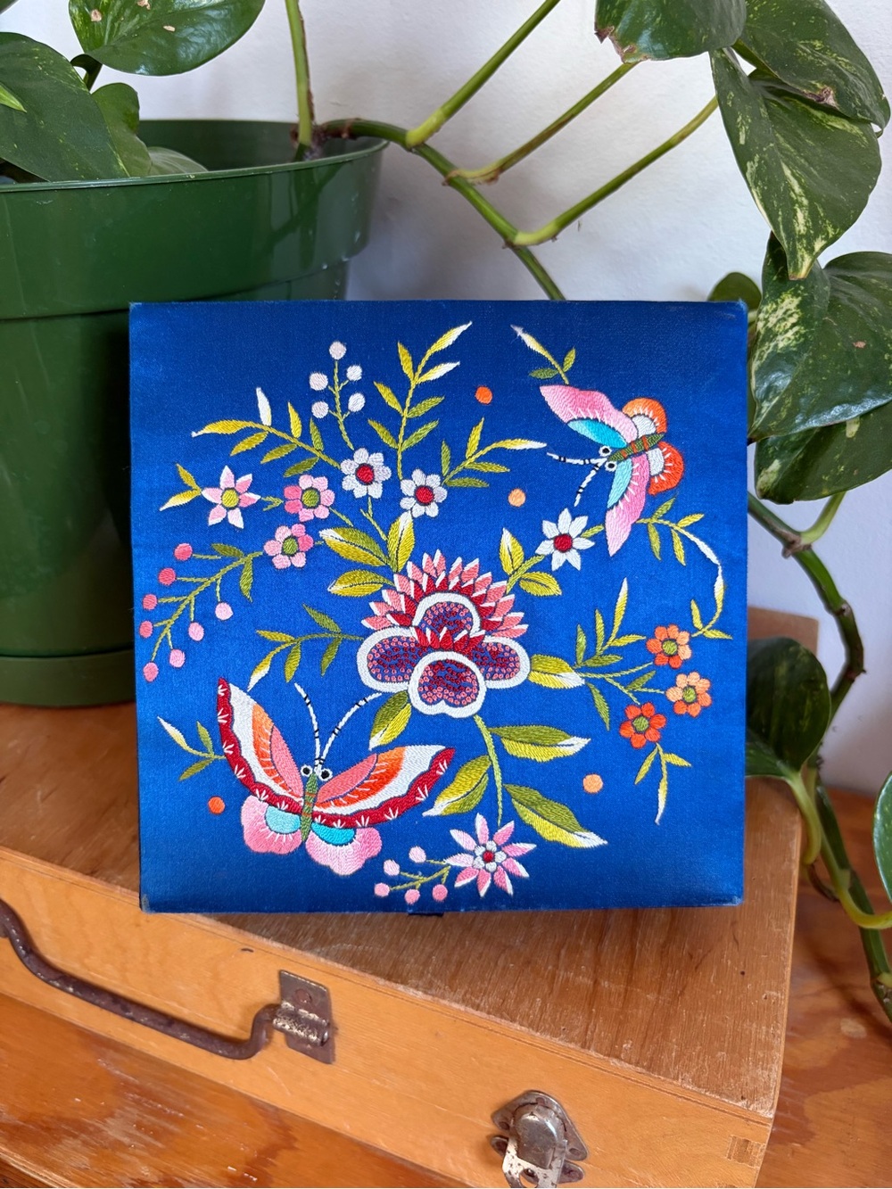 Vintage Embroidered Floral & Butterfly Jewelry Box